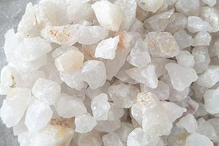 石英砂除鐵應(yīng)該如何選擇磁選設(shè)備？